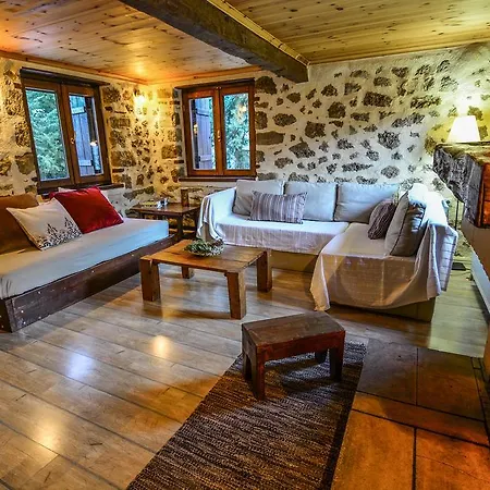 εν αρχή - En Arhi Ano Trikala