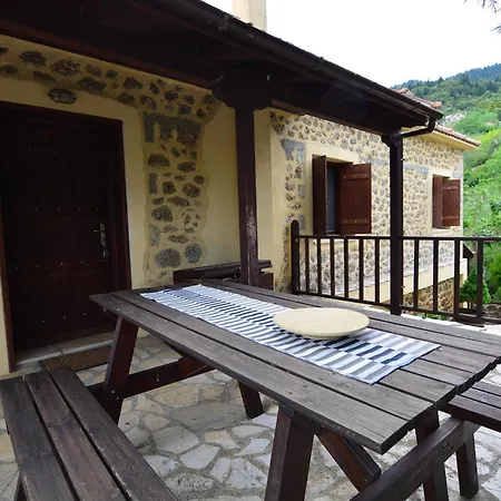 εν αρχή - En Arhi Ano Trikala