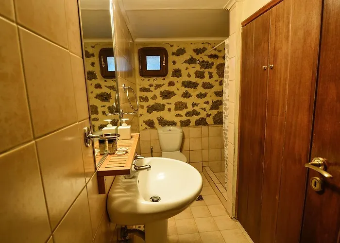 بيت للعطل εν αρχή - En Arhi