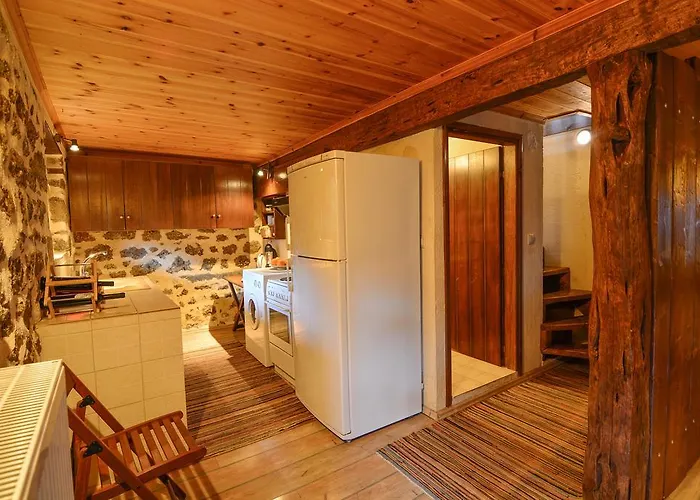 بيت للعطل εν αρχή - En Arhi أنو تريكالا