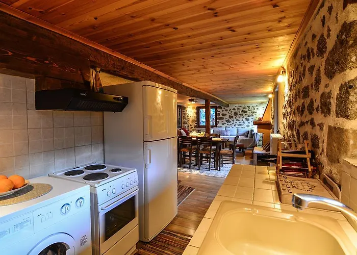 εν αρχή - En Arhi أنو تريكالا